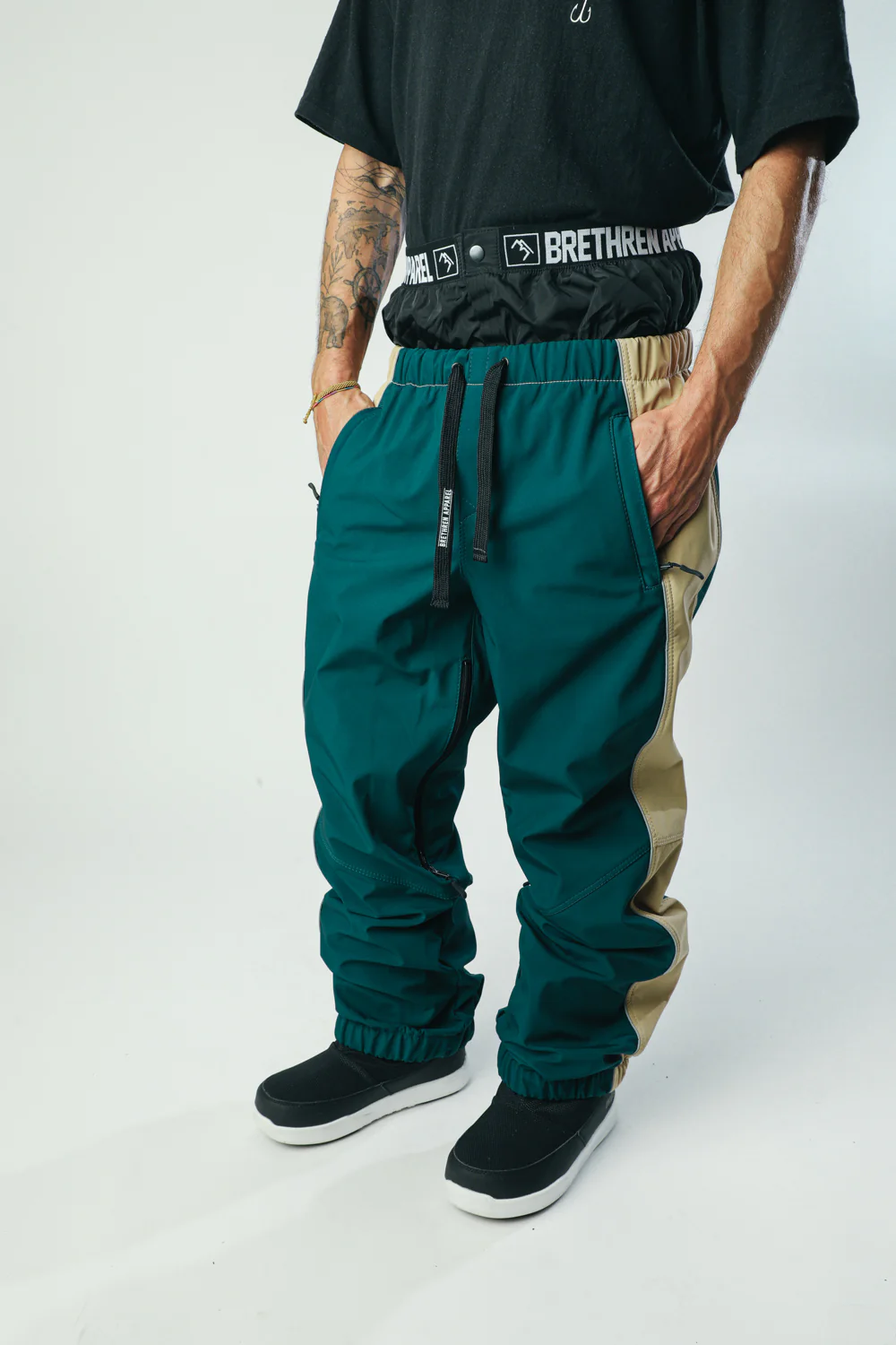 Baseline Trackpants Combat Khaki - Image 6