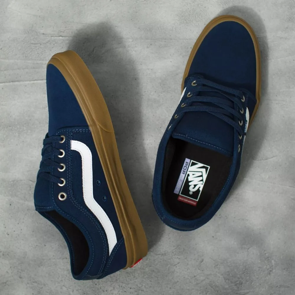 Chukka Low Sidestripe Navy/Gum - Image 3
