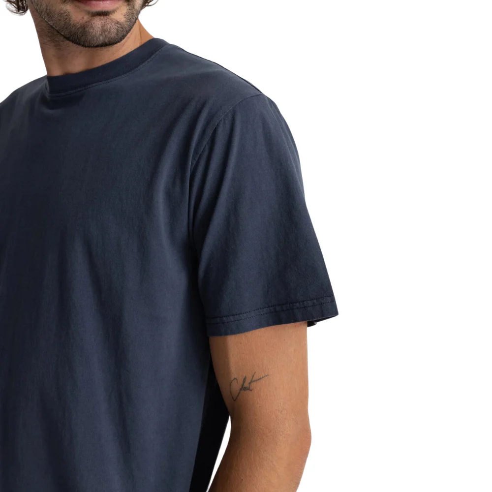 Classic Vintage T-shirt Worn Navy - Image 3