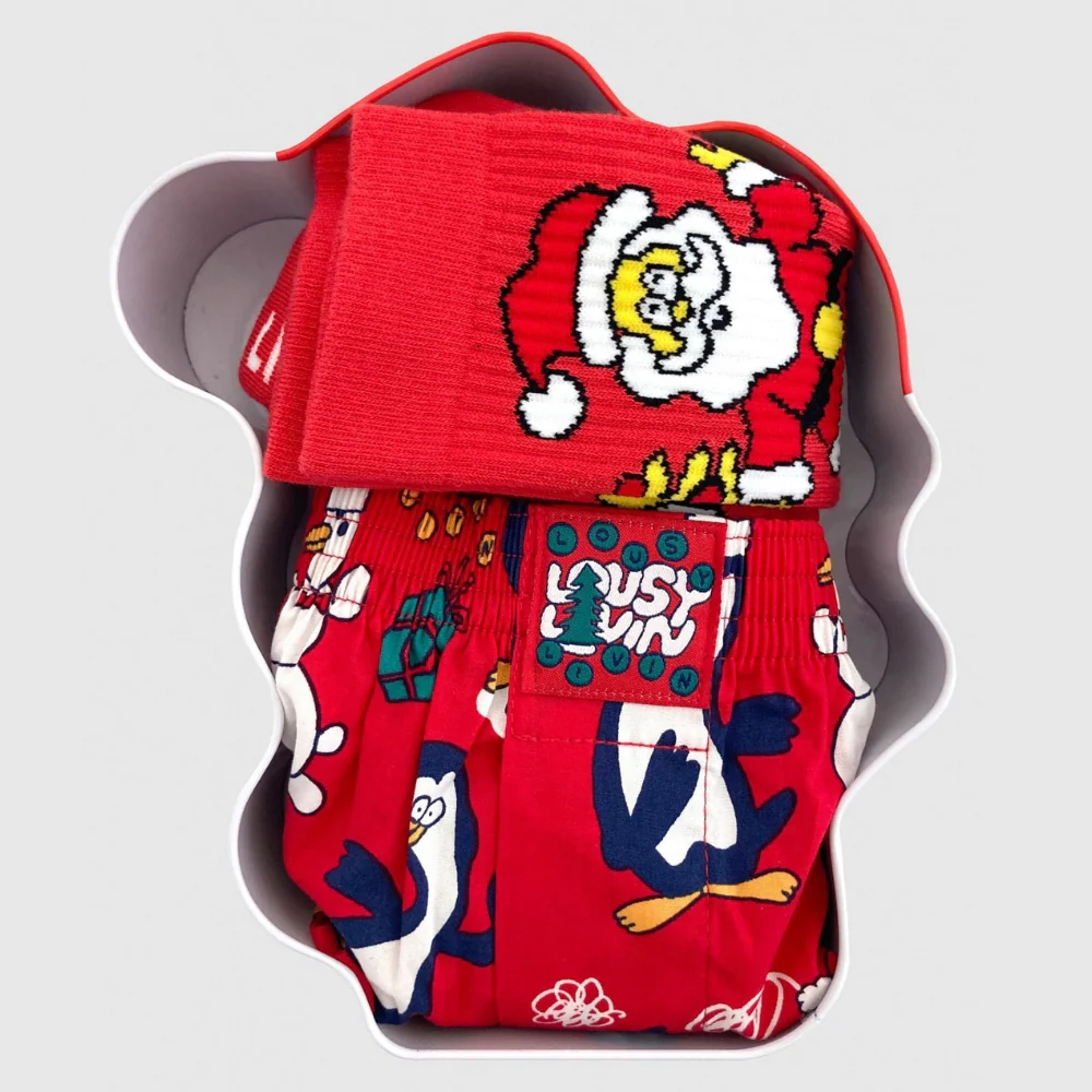 Penguins & Santa Socks Red Giftbox - Image 3