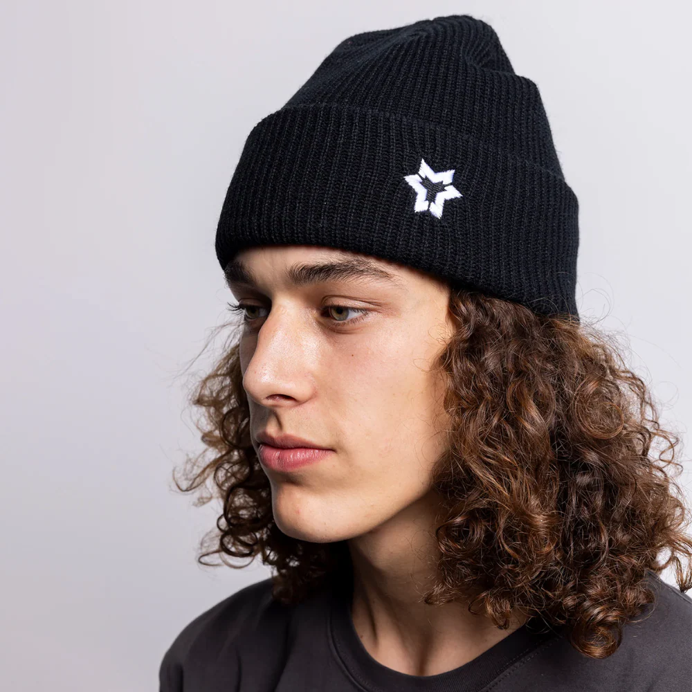 Star Beanie Black - Image 4