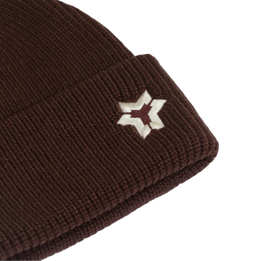 Star Beanie Brown - Image 3