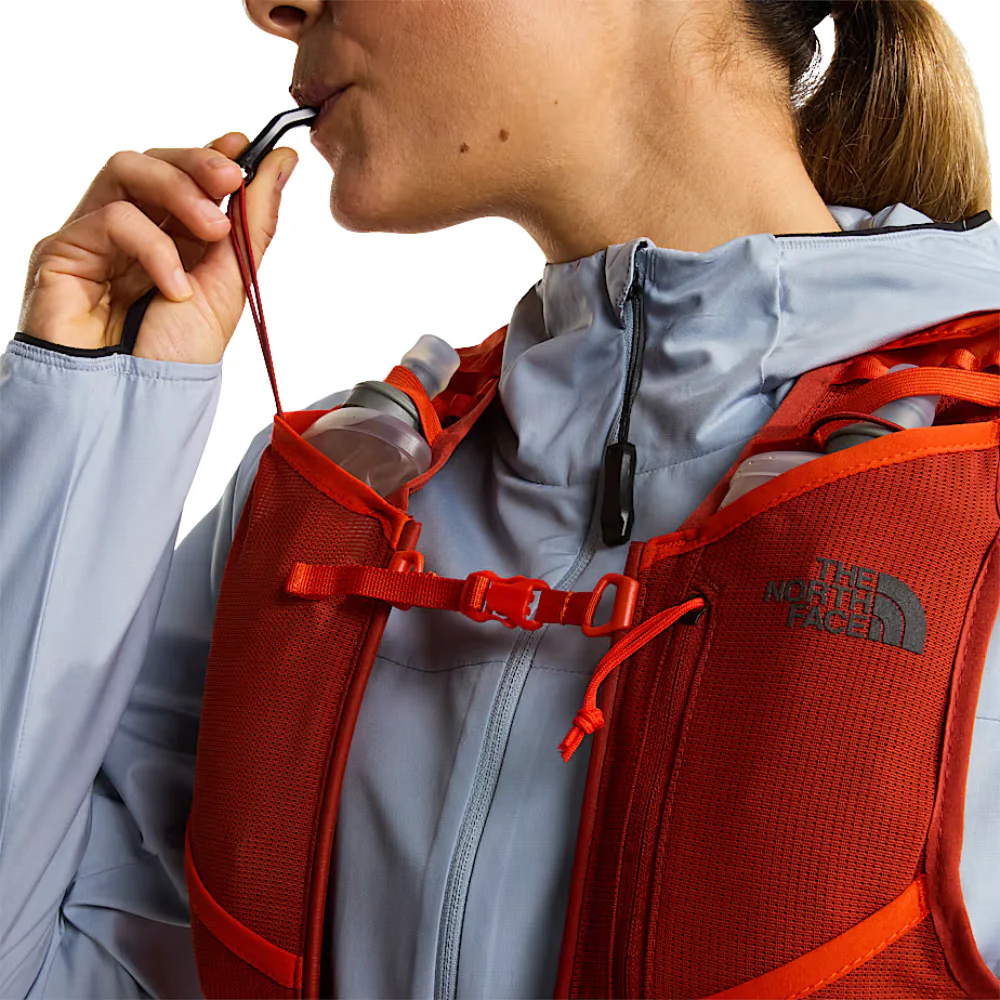 Sunrise Run Vest 8 Lava Red/Iron - Image 6